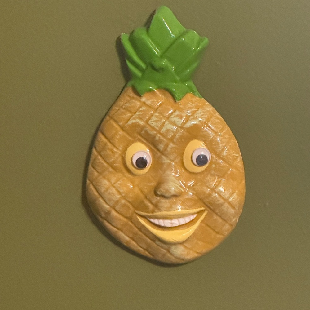 Anthropomorphic Fruit Wall Hanging ChalkWare Plaque 1960-1970’S Pineapple 3D